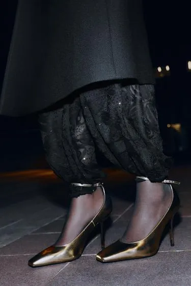 Туфли на высоком каблуке с металлическим блеском