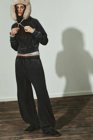 Брюки CARROT с эффектом потертости- Заказать в России