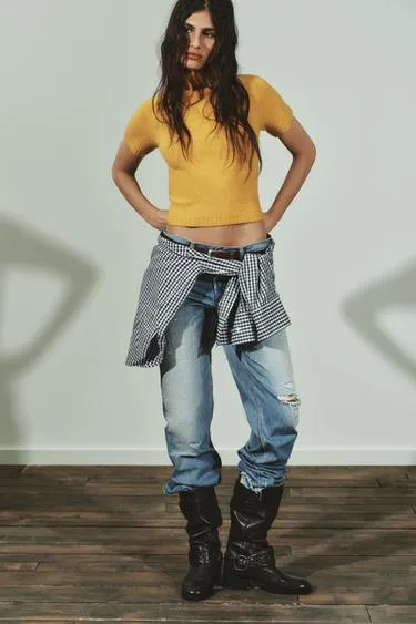 Свитер из мягкого трикотажа с короткими рукавами- Заказать в России