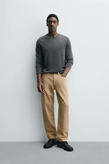 Джинсы классического кроя с эффектом потертости- Заказать в России