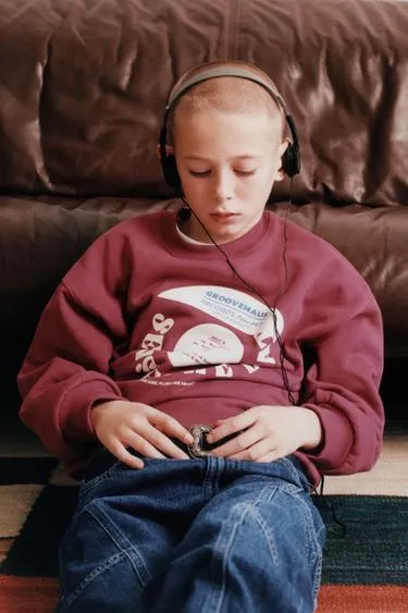 Толстовка с виниловым принтом- Заказать в России