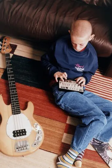 Футболка с рельефным принтом- Заказать в России