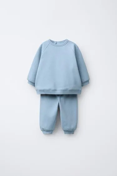 Базовый комплект из толстовки и брюк-джоггеров