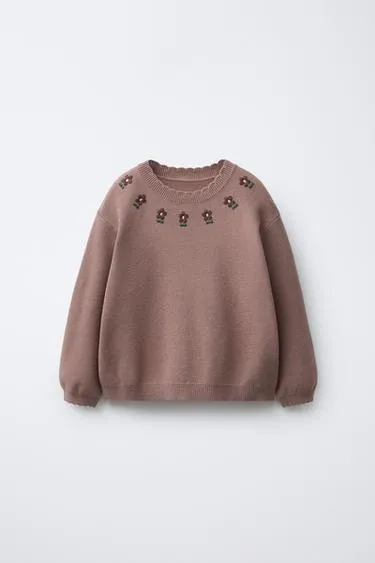 Вязаный свитер с вышитыми цветами- Заказать в России