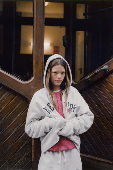 Zara Худи на молнии с текстовым принтом