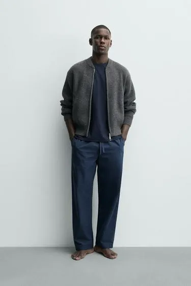 Свободная пижама с контрастными деталями