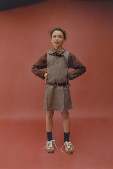 Сарафан в клетку со съемным платком