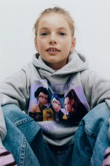 Худи с принтом KPOP DEMON HUNTERS™ NETFLIX ©