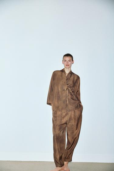 Zara Брюки объемного кроя с принтом