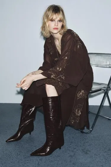 Сапоги на среднем каблуке- Заказать в России