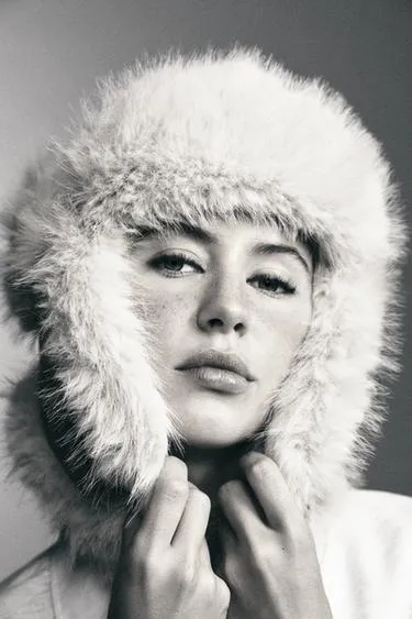 Шапка-ушанка из искусственной замши и меха- Заказать в России