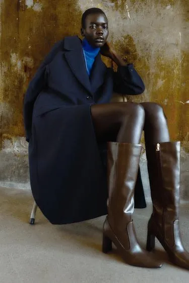 Высокие сапоги с декоративной строчкой- Заказать в России