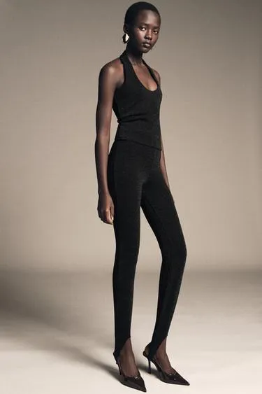 Эластичный топ халтер с блеском