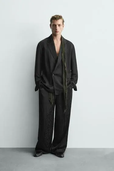 Струящийся костюмный блейзер из жаккарда пейсли - LIMITED EDITION- Заказать в России