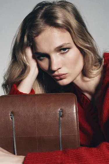 Кожаная сумка с плечевым ремнем