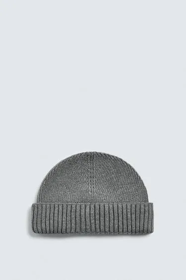 Базовая короткая шапка бини- Заказать в России