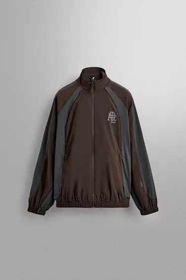 Футбольная куртка из высокотехнологичной ткани в стиле колор-блок