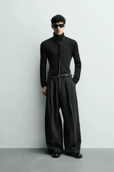 Легкий свитер в рубчик