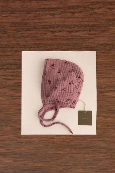 ZARA TIMELESS - чепчик с цветочным узором