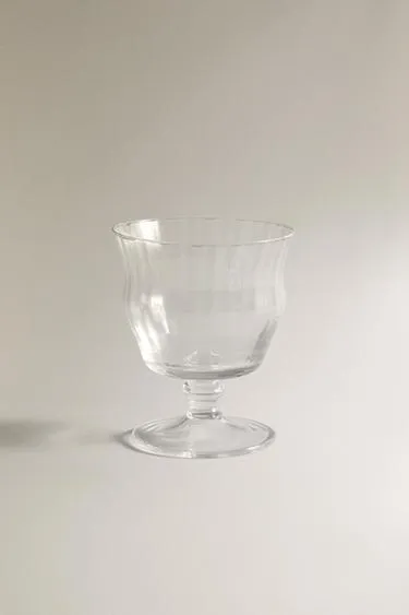 Короткое бокальчик для вина с рельефным дизайном- Заказать в России