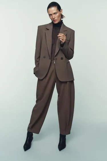 Двубортный блейзер с подплечниками- Заказать в России