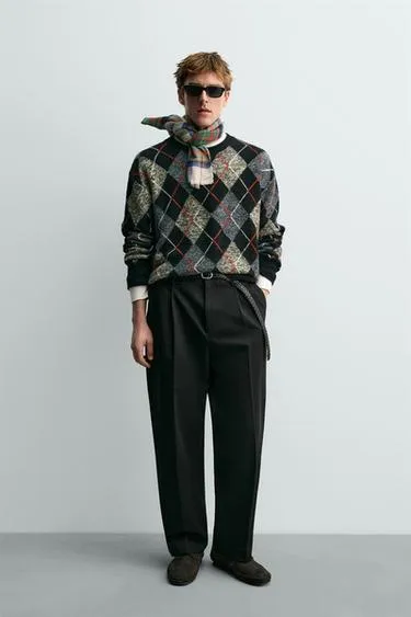 Свитер в ромбы из 100% кашемира AARON LEVINE X ZARA