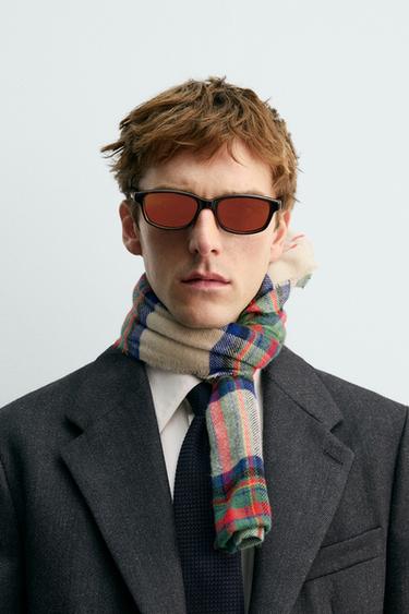 Zara Овальные солнцезащитные очки AARON LEVINE X ZARA купить с доставкой.