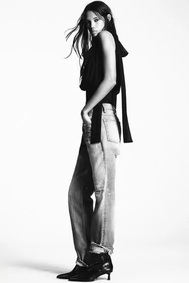 Ботильоны на каблуке с рельефным узором- Заказать в России