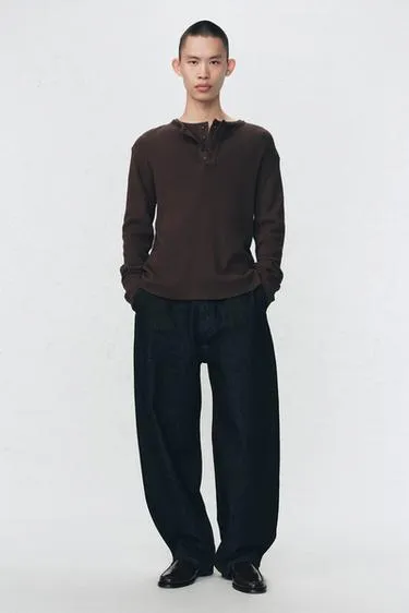 Мужская футболка с длинными рукавами и гофре от SOSHIOTSUKI X ZARA- Заказать в России