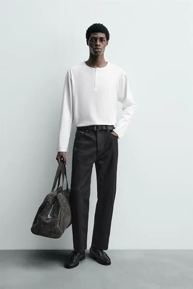 Футболка с воротником на пуговицах- Заказать в России