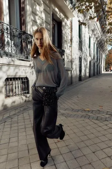 Свитер оверсайз из металлизированной нити