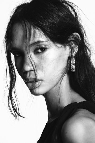 Zara Серьги-кольца со стразами