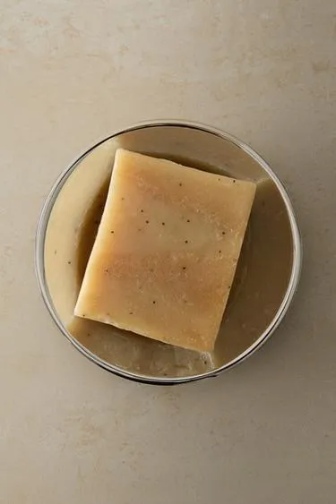 Блестящая металлическая мыльница для ванной комнаты