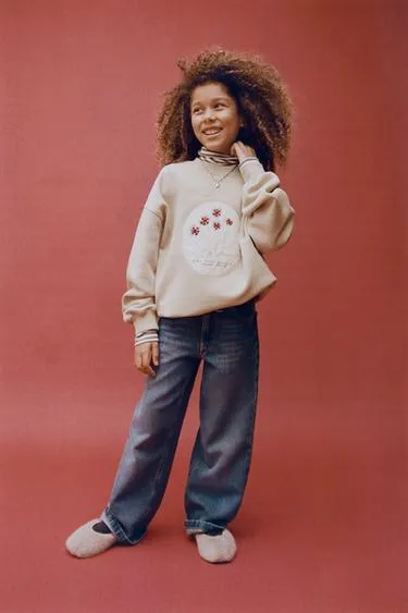 Толстовка с вышитой нашивкой- Заказать в России