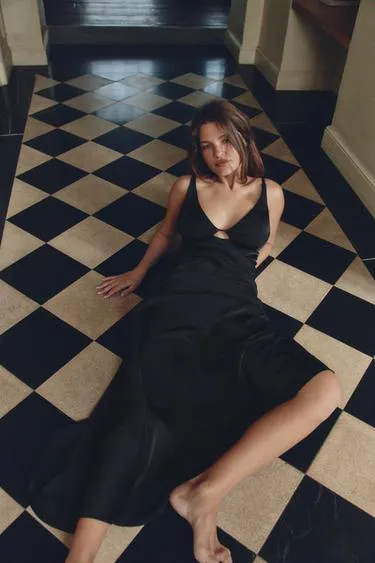 Атласное платье на бретелях- Заказать в России