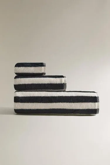 Рельефное махровое полотенце- Заказать в России