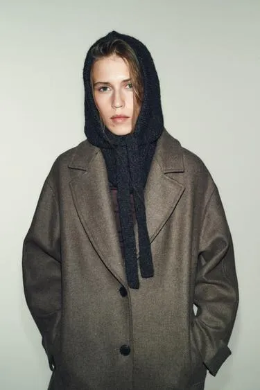 Капюшон из трикотажа в рубчик