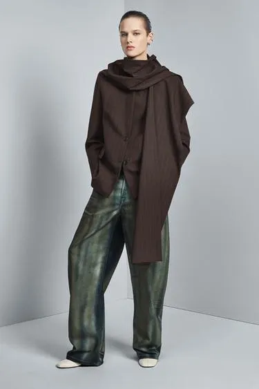 Блейзер в тонкую полоску с шарфом — ZW COLLECTION LIMITED EDITION- Заказать в России