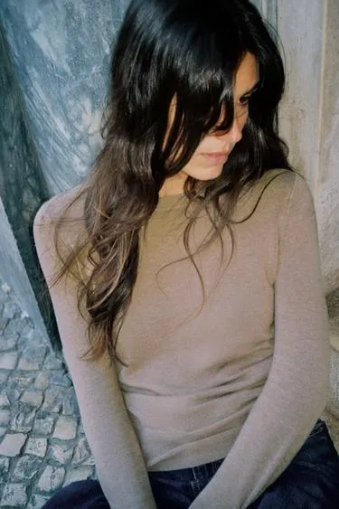 Базовый однотонный свитер- Заказать в России