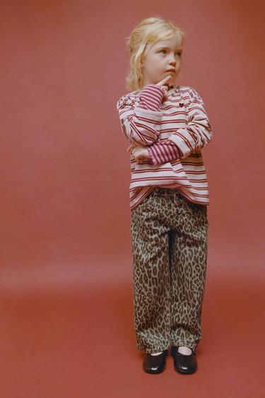 Zara Футболка из ткани в полоску с вышивкой «сердце»