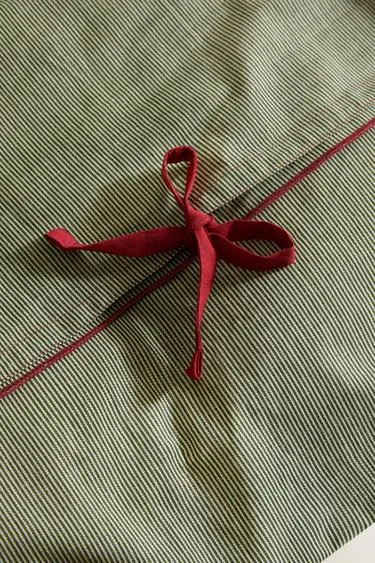 Покрывало с полосатым узловым швом