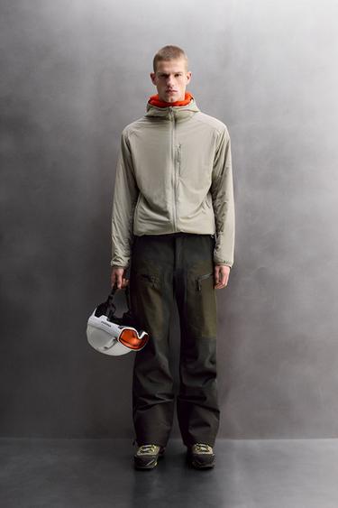 Zara Стеганая куртка SKI