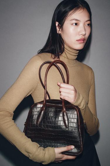 Zara Кожаная сумка-боулинг с рельефным узором