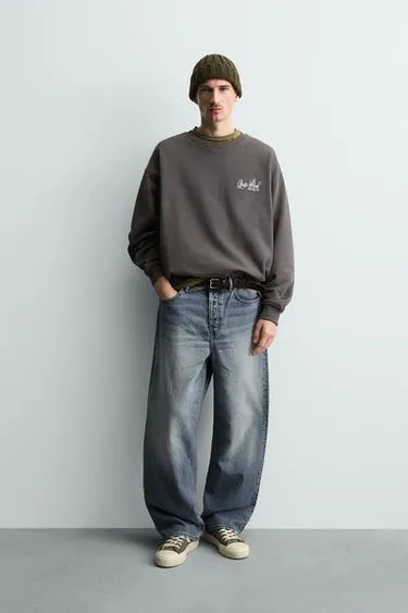 Толстовка с круглым вырезом и принтом