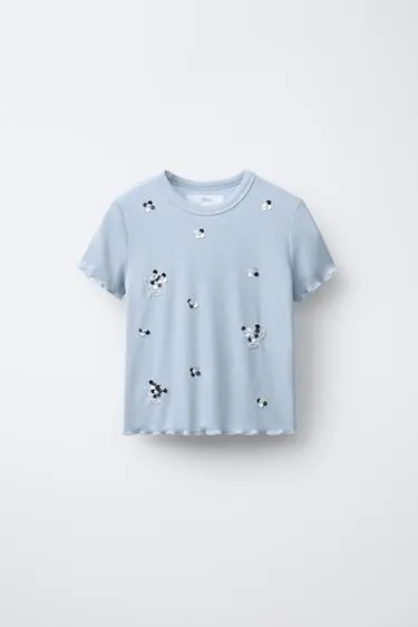 Футболка в рубчик с пайетками