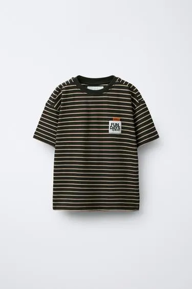 Футболка в полоску с нашивкой- Заказать в России