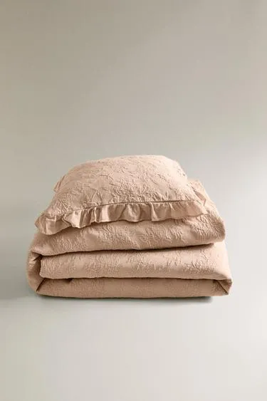 Покрывало из джаккарда с оборками- Заказать в России