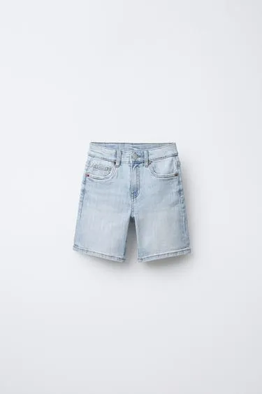 Джинсовые шорты с пятью карманами