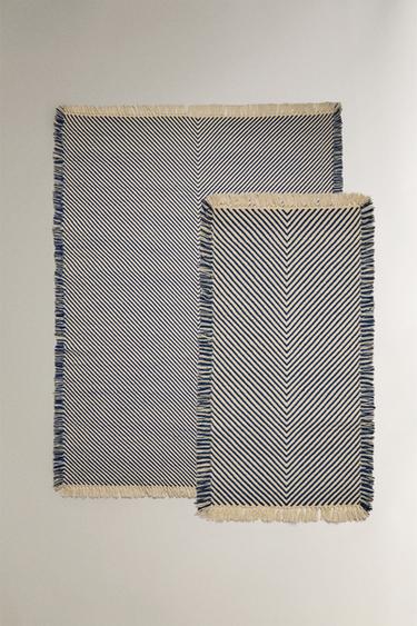 Zara Детский шерстяной коврик