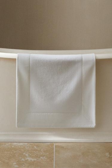 Zara Коврик для ванны с тканевой полосой